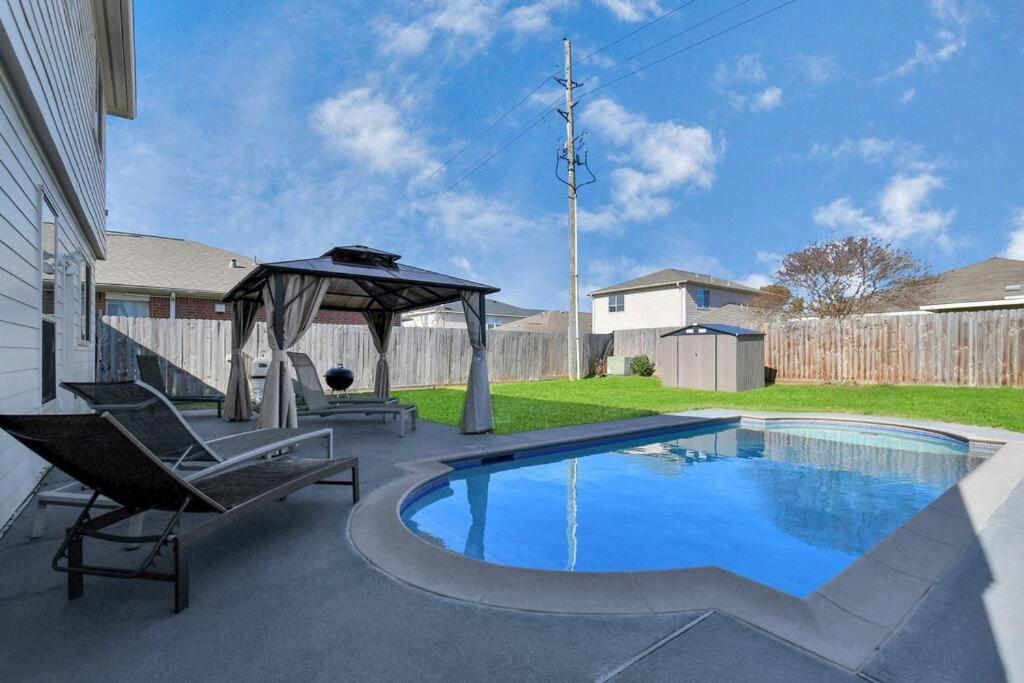 Tranquil 4-Br Oasis With Pool & Backyard Bliss! Villa Cypress Buitenkant foto